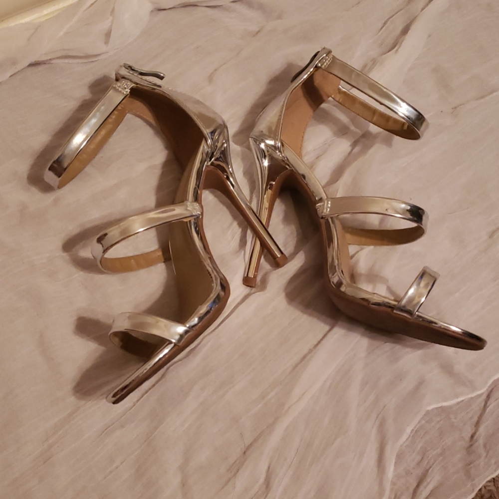 Heels - Picture 7 of 8